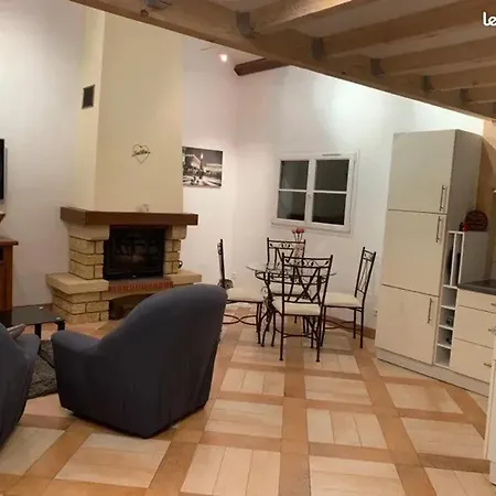 Maison Cosy Avec Piscine A Liffol-le-grand, 42 M² Liffol-le-Grand