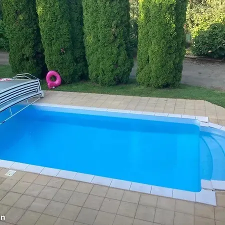 Maison Cosy Avec Piscine A Liffol-le-grand, 42 M² Liffol-le-Grand
