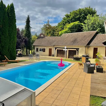Maison Cosy Avec Piscine A Liffol-le-grand, 42 M² 別荘 *