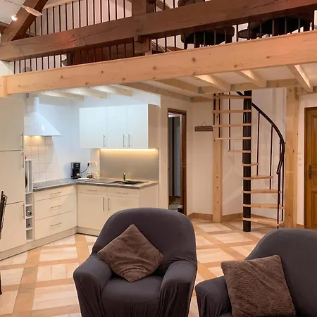 Maison Cosy Avec Piscine A Liffol-le-grand, 42 M²